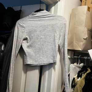 Lululemon Athletica Gray Fitted Crop Blouse